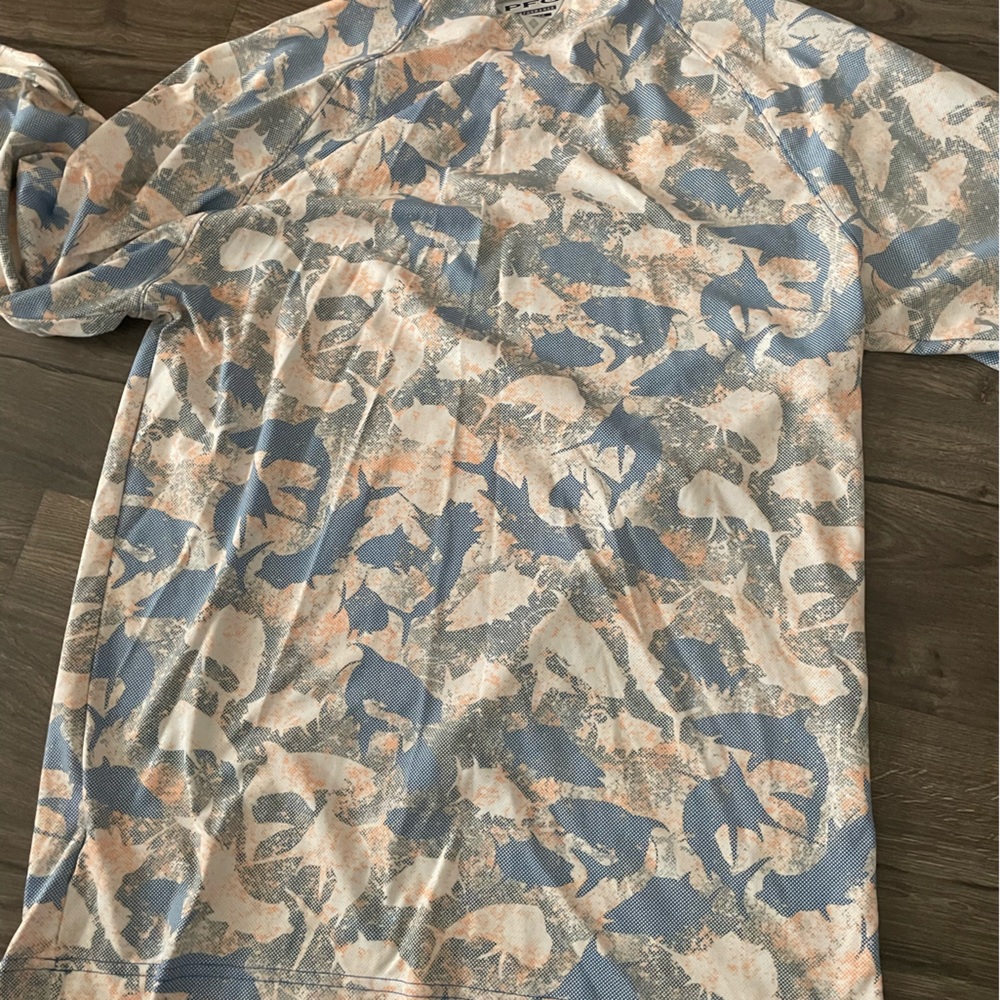 Men’s Columbia performance shirt with spf